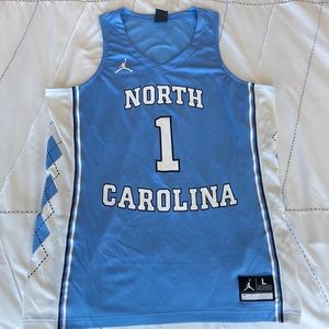 Univ of North Carolina Tarheels Basketball Jersey size large